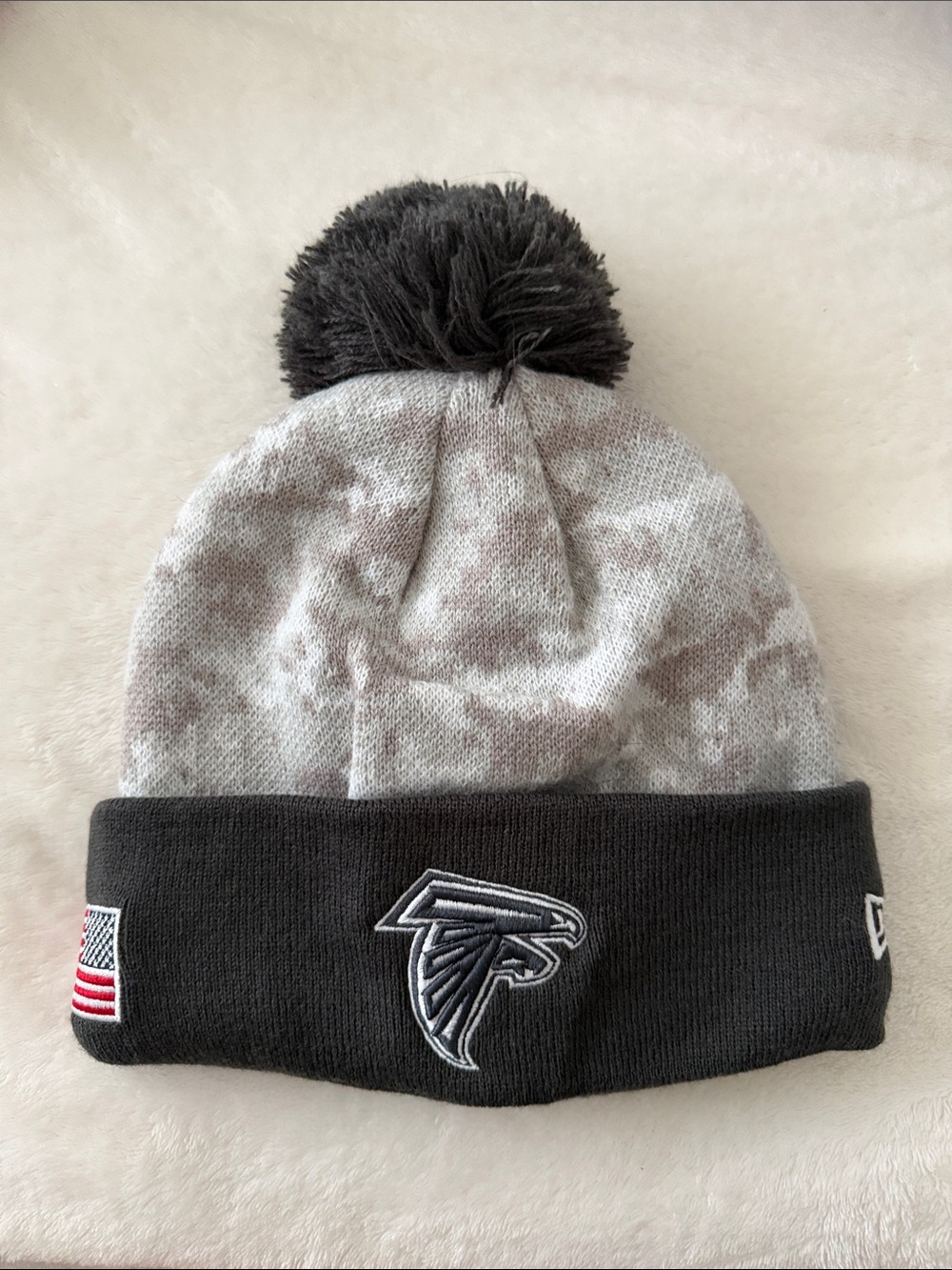 NFL Atlanta Falcons Knit Pom Beanie - Black and Gray Camo